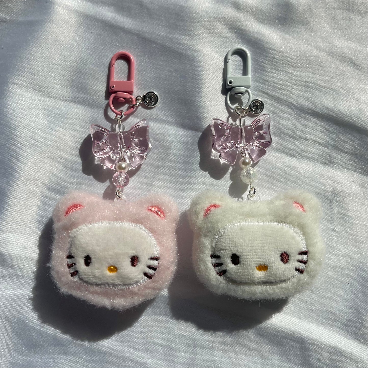 Hello kitty keychain charms